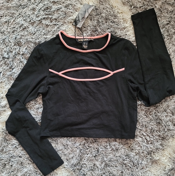 Athletic Long Sleeve Crop Top - NWT - Picture 3 of 6